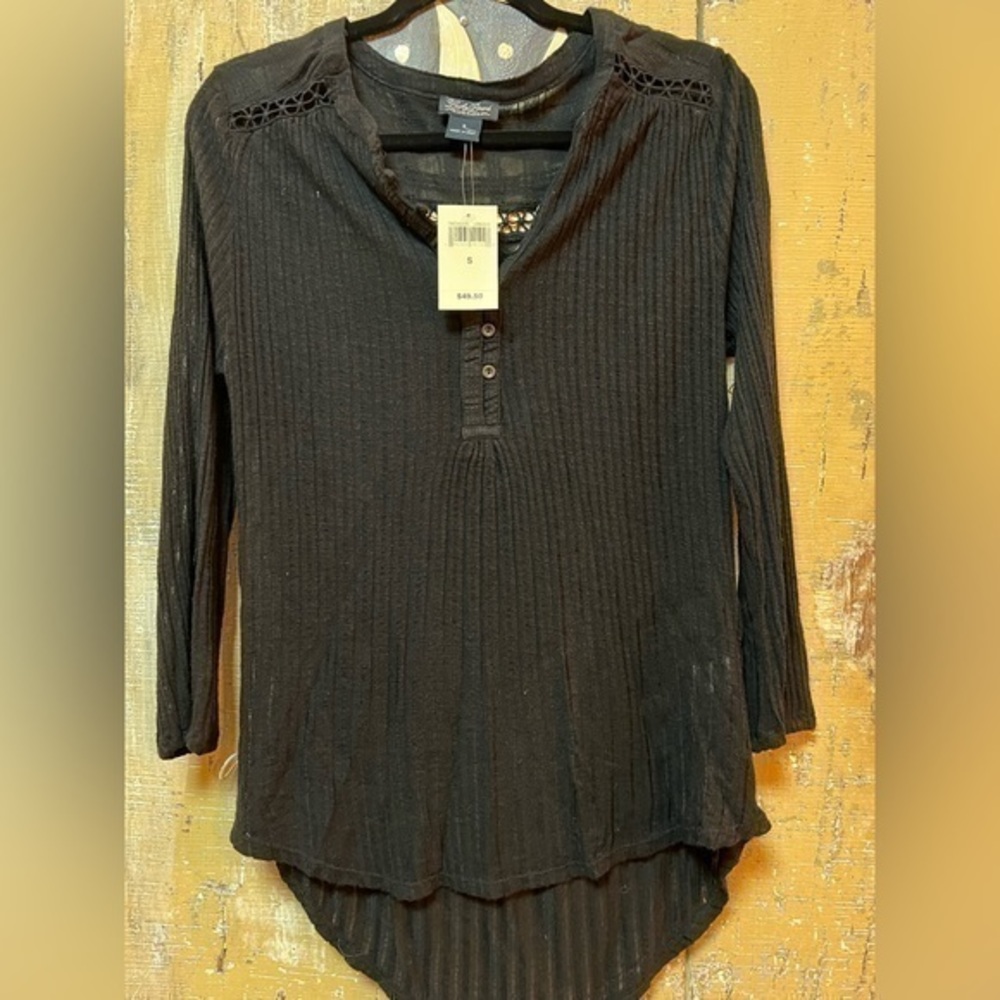 NWT Lucky brand black comfy shirt (T21)